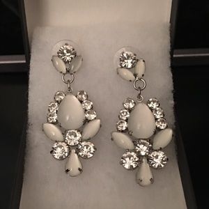 Gorgeous chandelier drop earrings