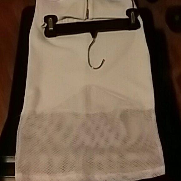 Fishnet skirt - Picture 3 of 4