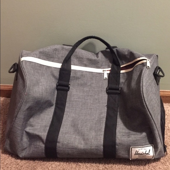 Herschel Supply Company Handbags - Herschel Duffle