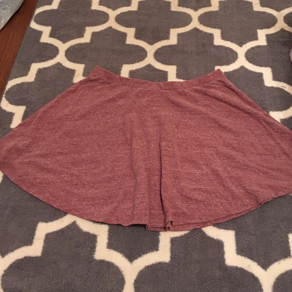 **3 for 10** Heathered maroon circle skirt