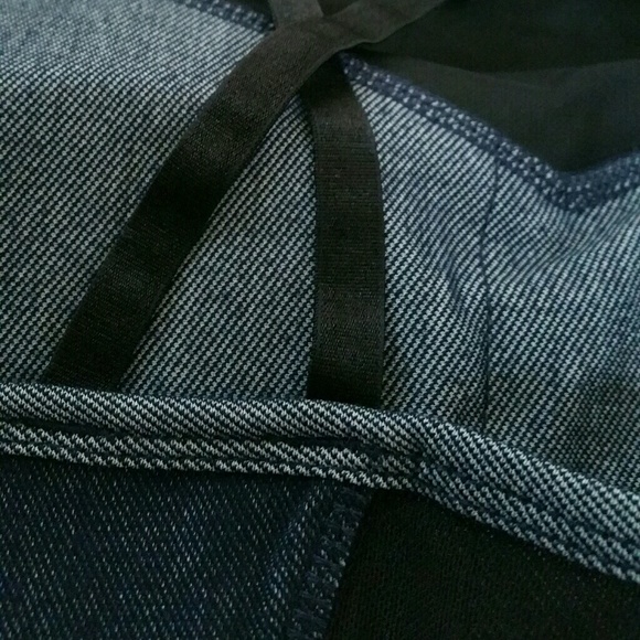 NWT Kenneth Cole Activewear Jean Style Bra - Picture 5 of 8