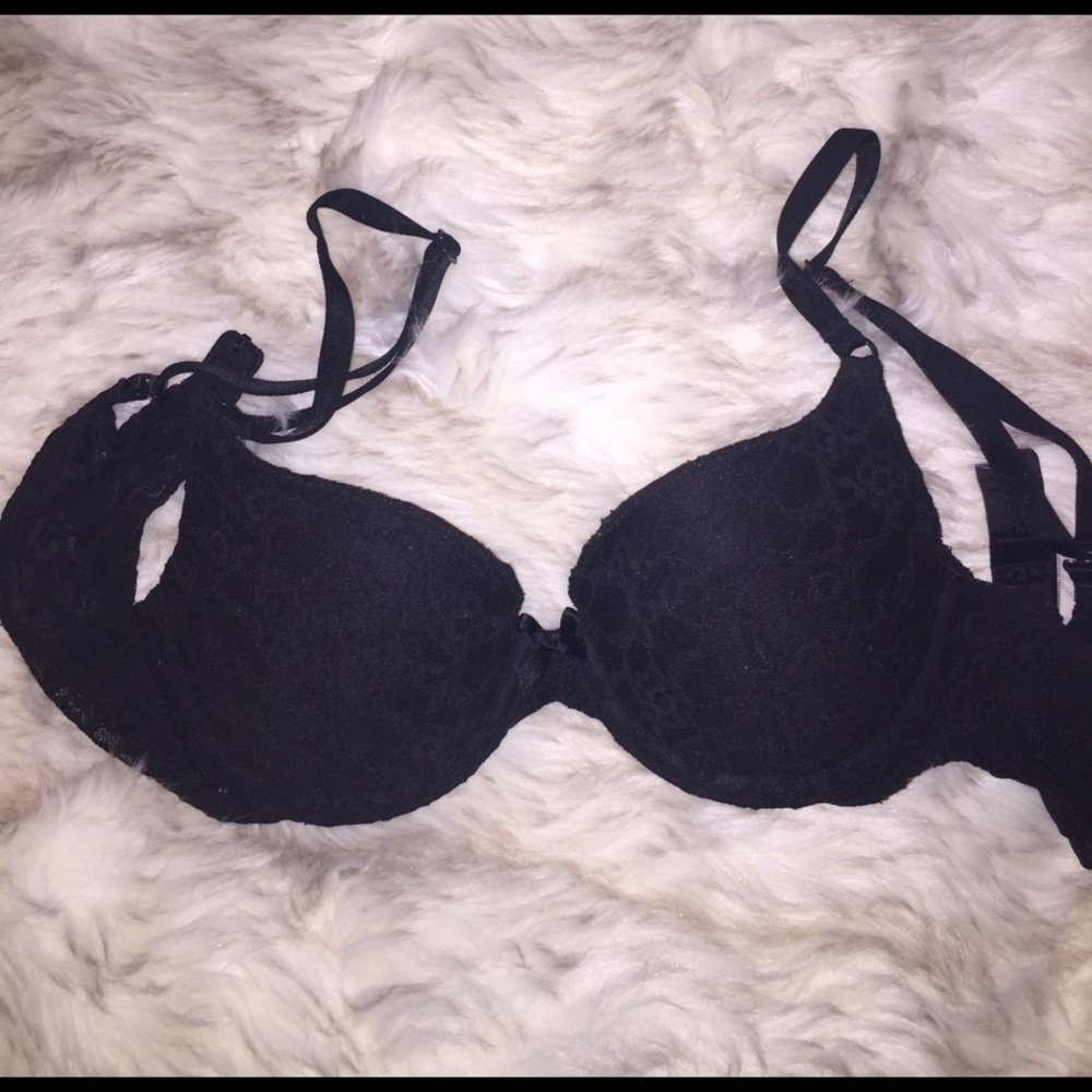 Black VS Pink 32B Demi Bra
