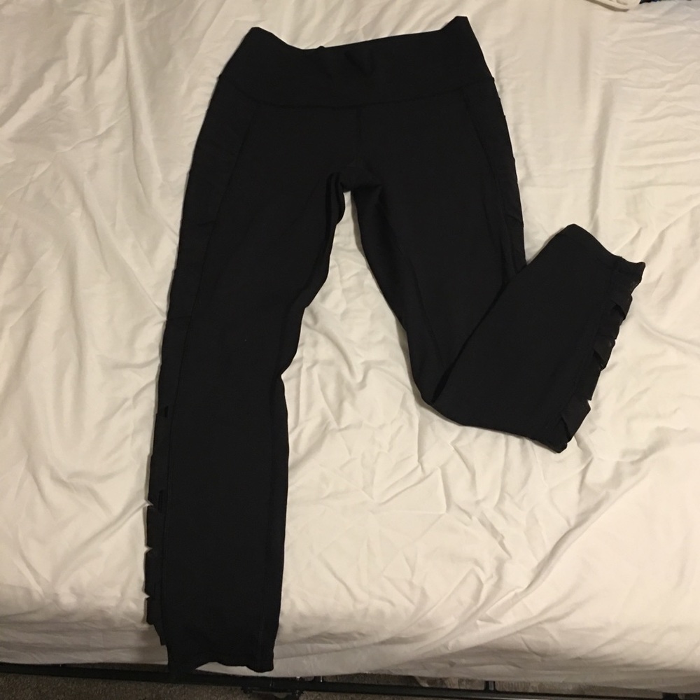 Cropped mesh Lululemon leggings