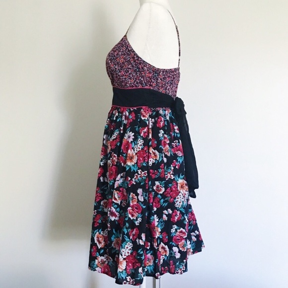 *PRICE DROP!* Cotton Floral Dress with Bow - Picture 3 of 4