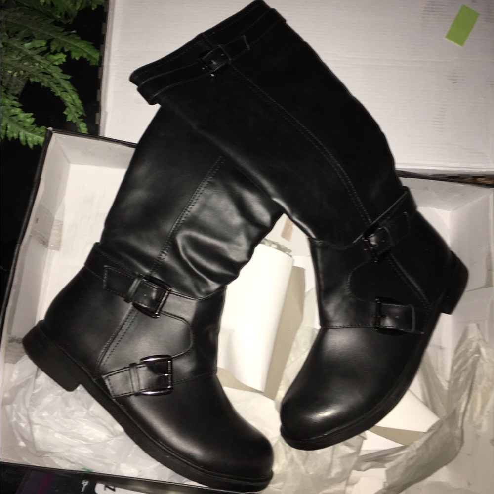 Black boots