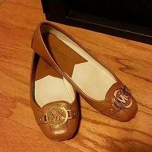 MICHAEL KORS FLATS