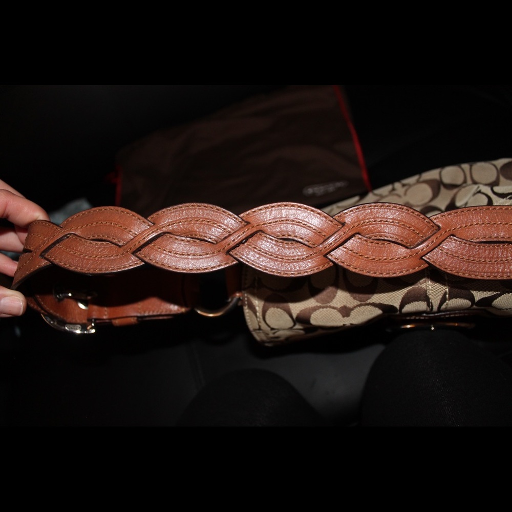 🏵 Authentic Coach bag - Picture 3 of 5