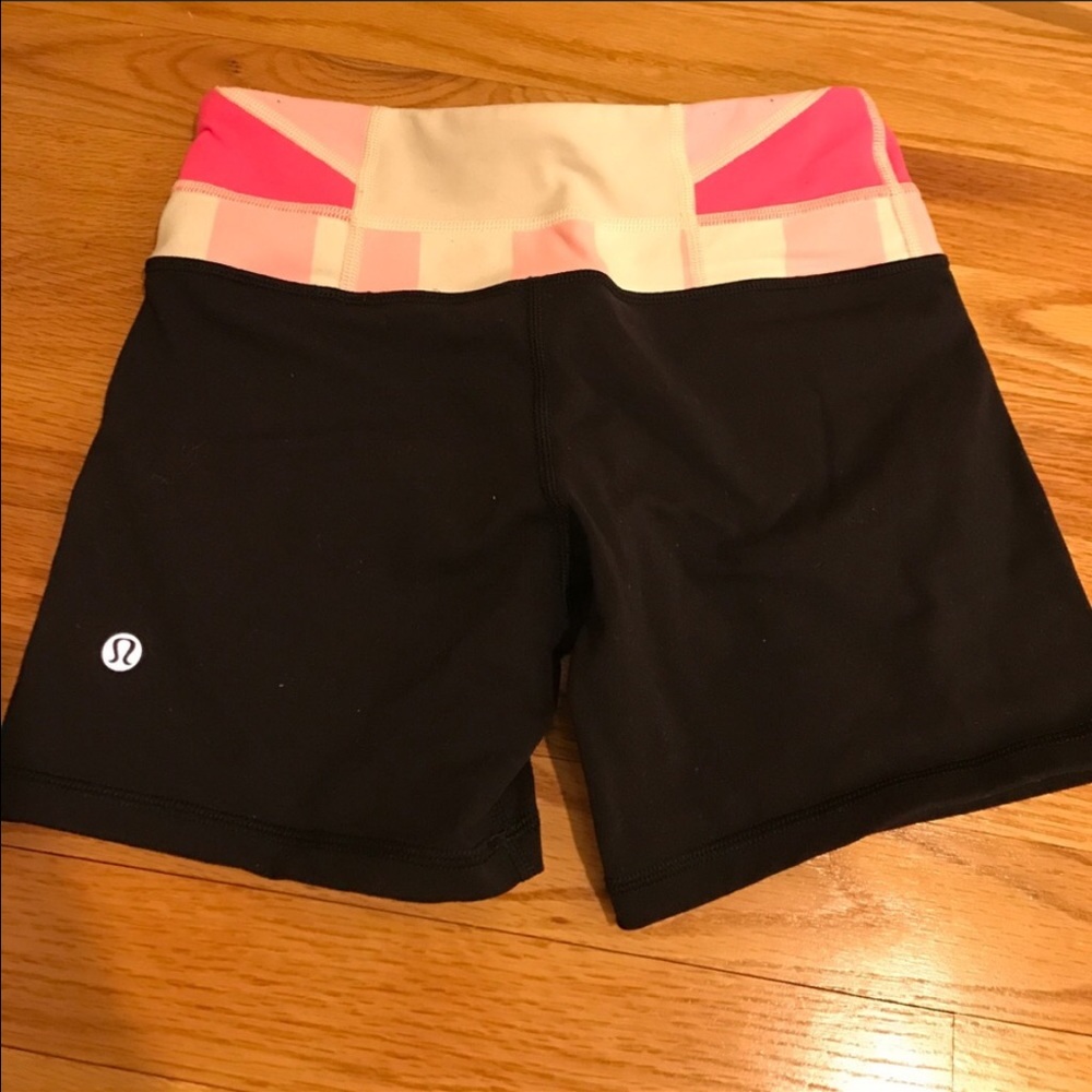 Lululemon booty shorts