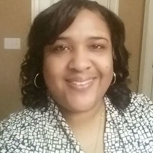 Meet your Posher, Dionne