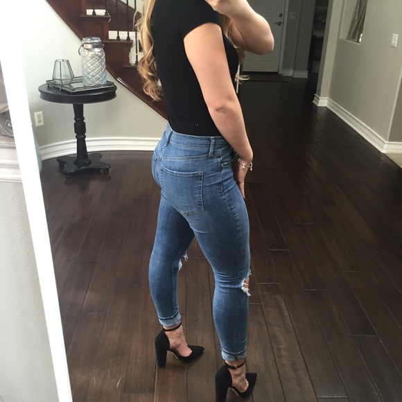 SALE✂️LAST 1•Must Have Black Bodysuit - Picture 6 of 7