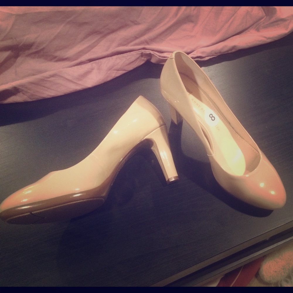 Nude patent heels