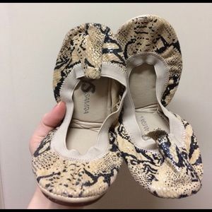 Yost Samra foldable flats size 7