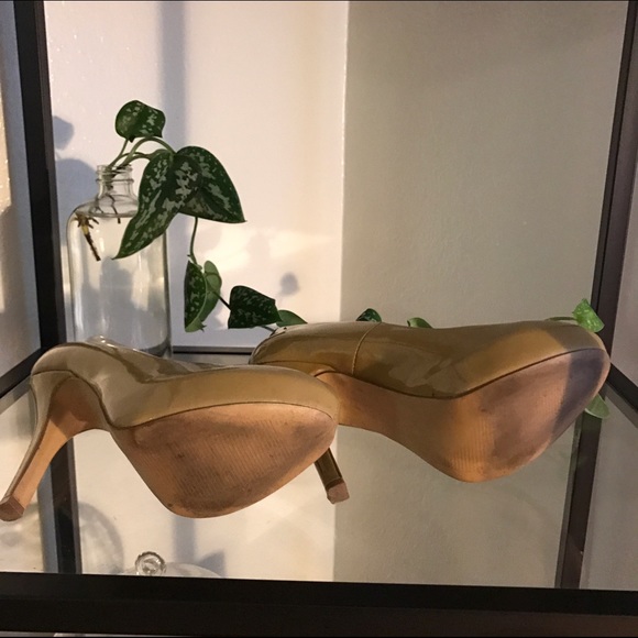 Steve Madden Nude Pumps - Picture 3 of 4