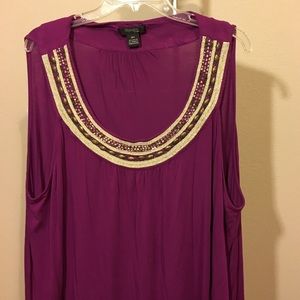 A purple tank top💲 drop!!