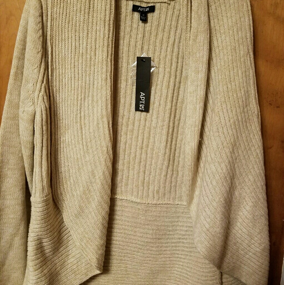Women's sweater NWT