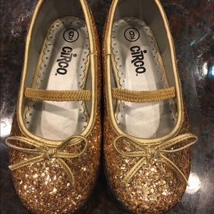 Gold glitter shoes