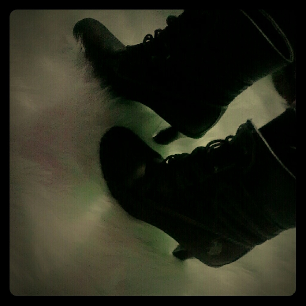 BEAUTIFUL spring heeled boots