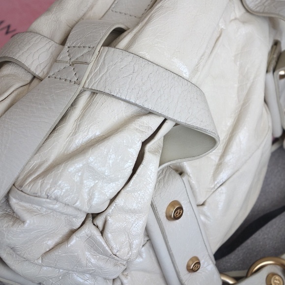 Francesco Biasia Ivory Crossbody Leather Handbag - Picture 7 of 8