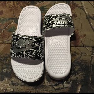 Nike slides