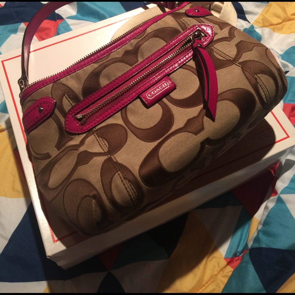 PRISTINE condition!! Authentic Coach Handbag