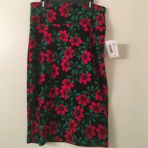 NWT!! LuLaRoe Cassie small