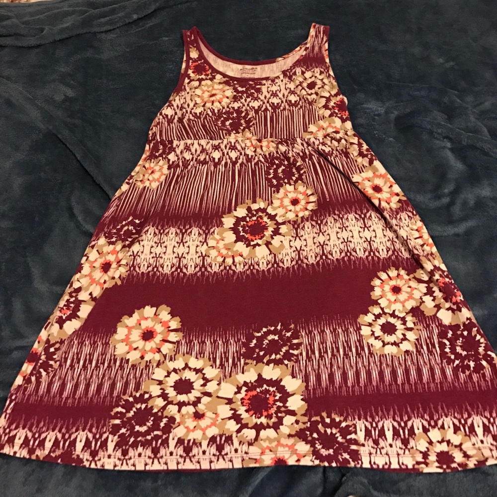 A short pink dress