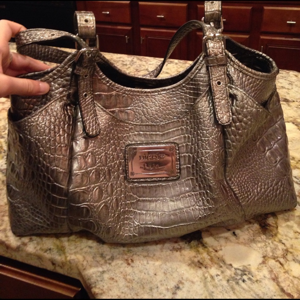 metalic silver purse💗