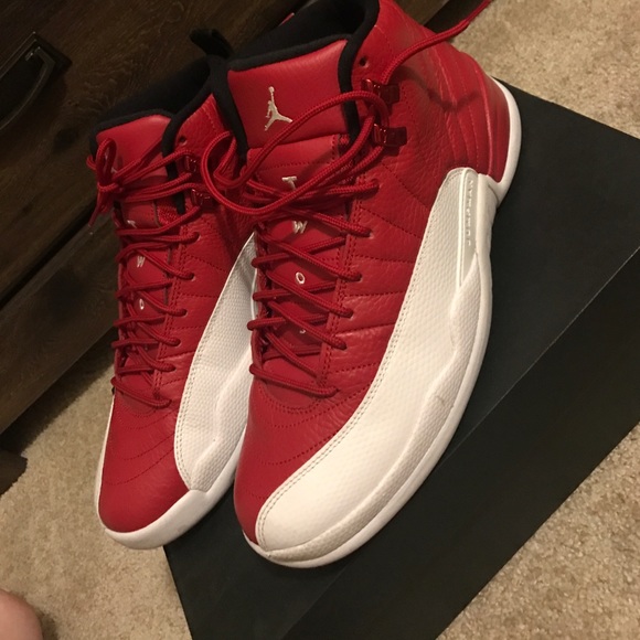Gym red 12's - Picture 1 of 4