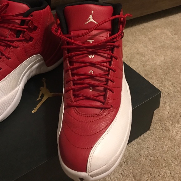 Gym red 12's - Picture 2 of 4