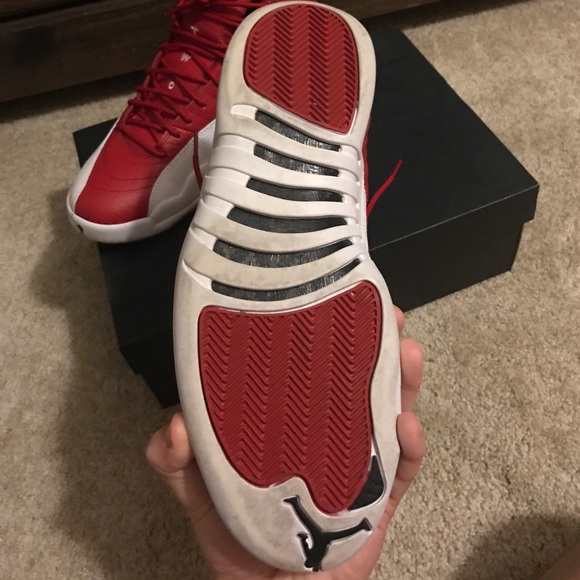 Gym red 12's - Picture 3 of 4