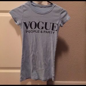 🌈CLOSING🌈 Vogue T-shirt