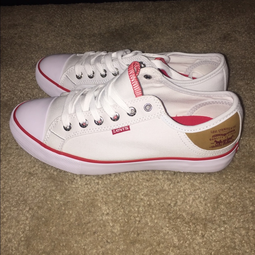 White Levi's Sneakers