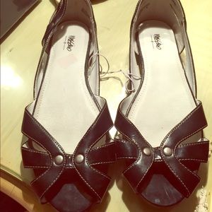 Mossimo Flats