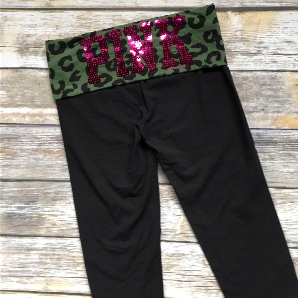 VS Pink Yoga Legging