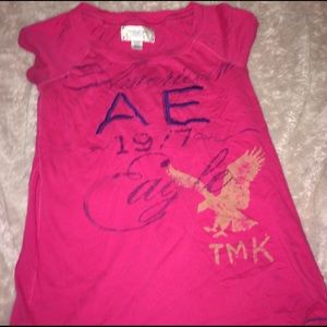 Pink t