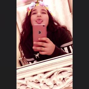 Meet your Posher, Stephanie