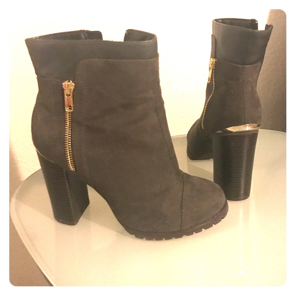 Juicy couture boots