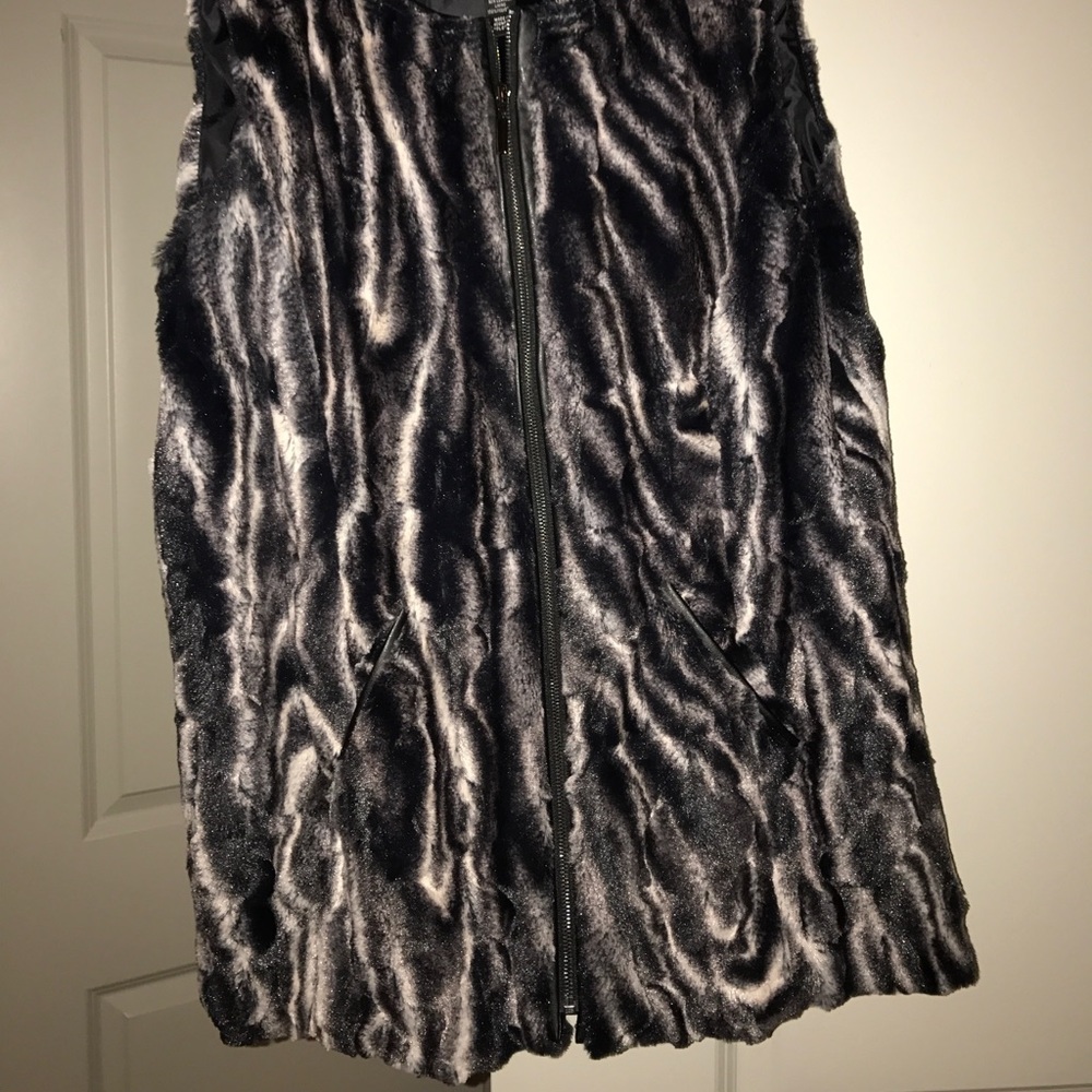 Fur Vest - Picture 2 of 2