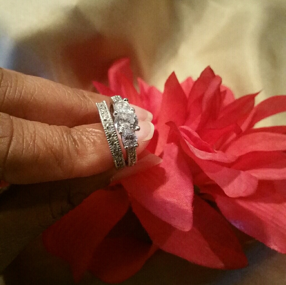 Wedding Set 💍 - Picture 2 of 3