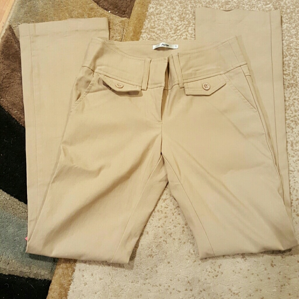 ❌SOLD❌Cream slacks