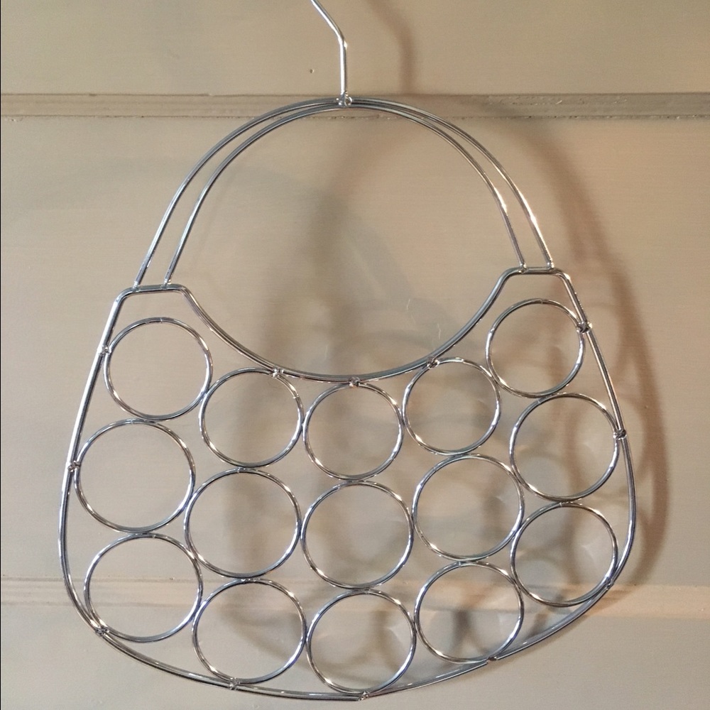 Scarf/belt organizer