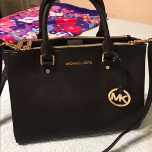 Micheal Kors Sutton