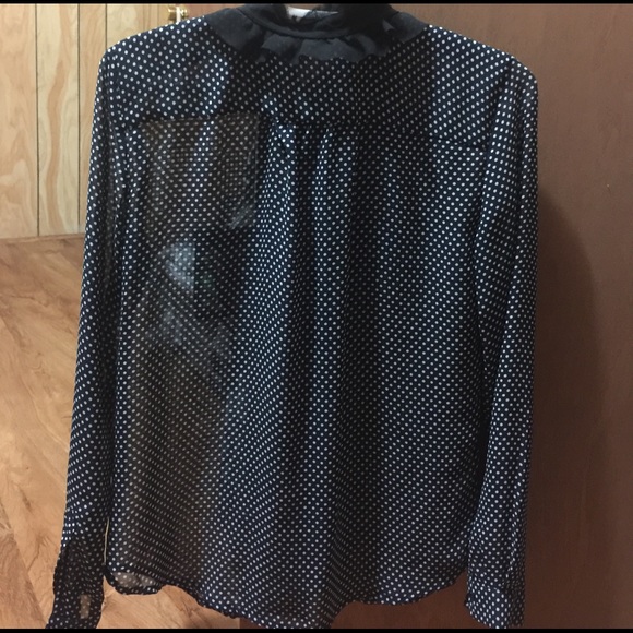 Blouses - Picture 3 of 3