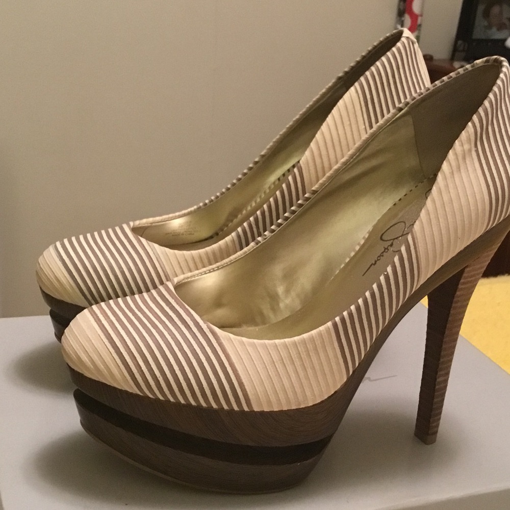 Jessica Simpson platforms