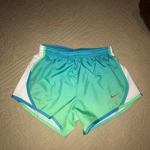 Girls medium Nike shorts
