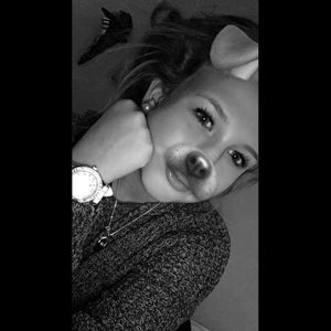 Meet your Posher, Hannah