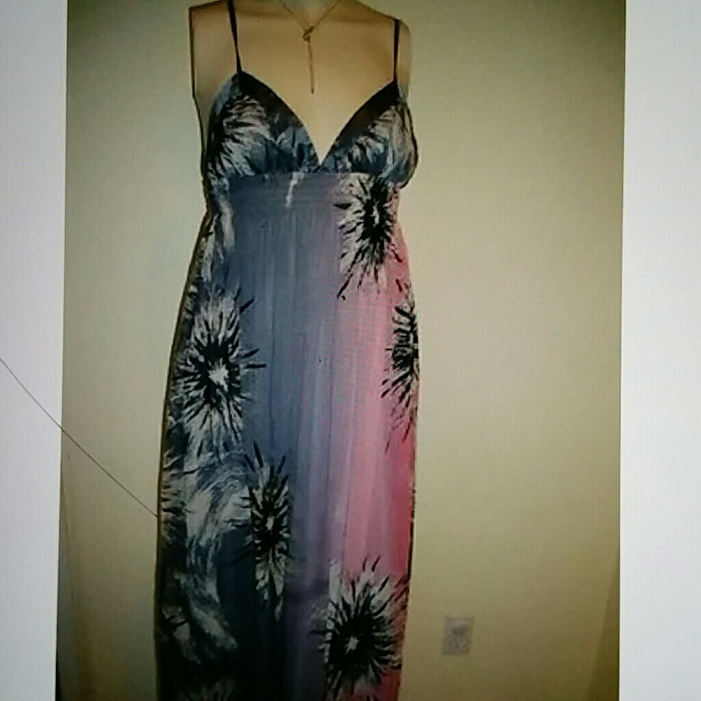 New bebe floral print halter maxi dres
