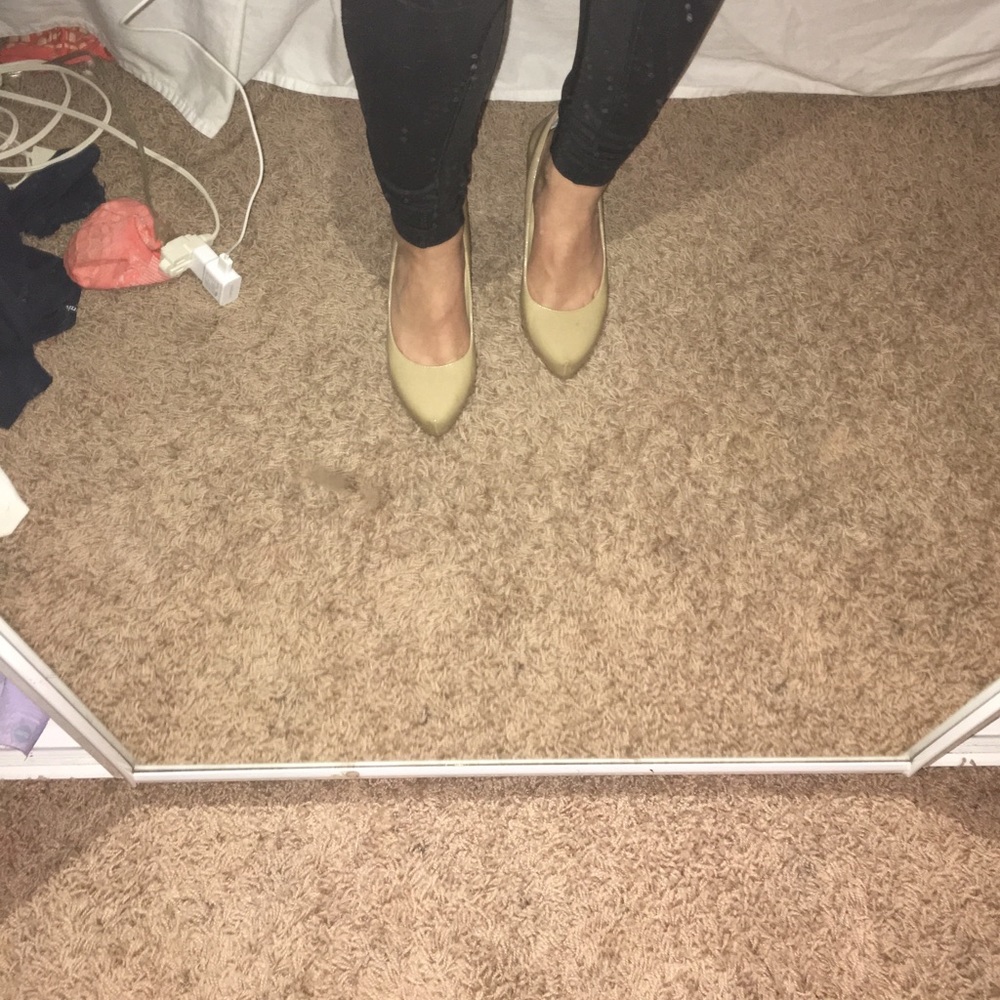 Gianni Bini nude heels