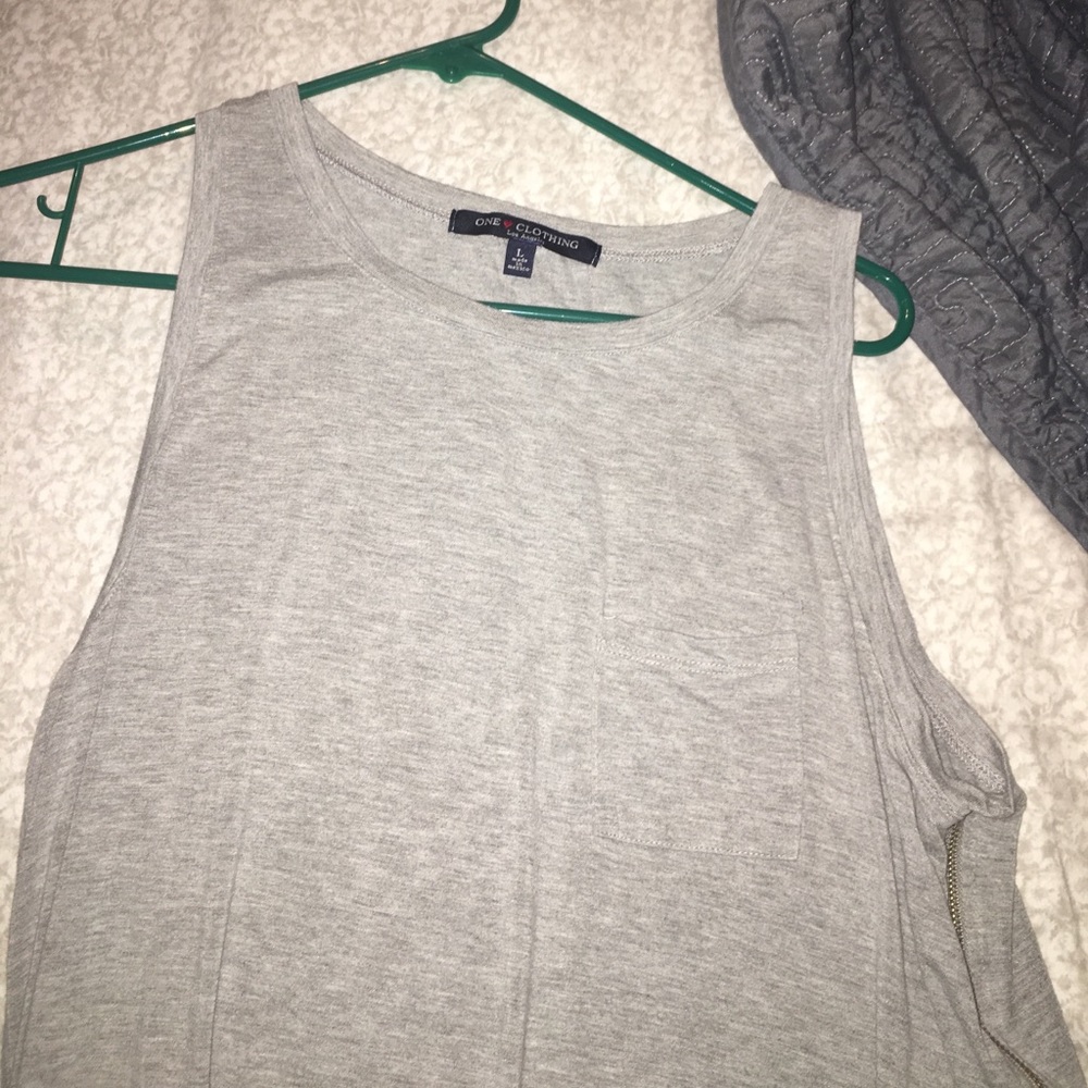 Cute no sleeve t shirt