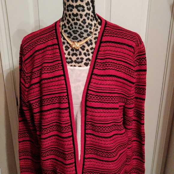 Dylani Knitwear - Picture 1 of 4